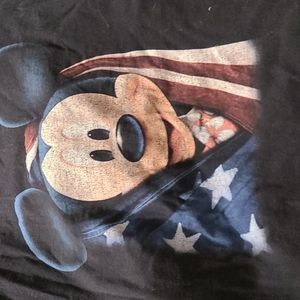Black t-shirt with Mickey Mouse